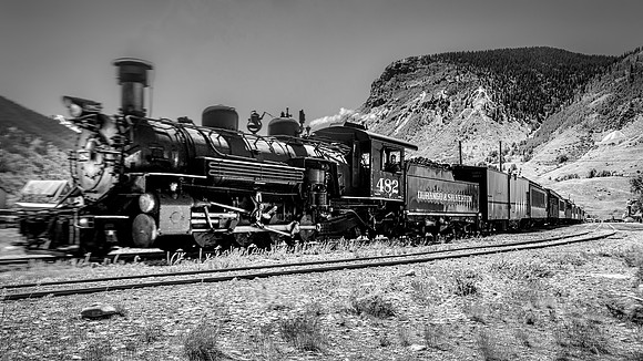 DSNGRR #482 leaving Silverton (in B&W)